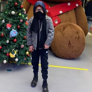 guess jacket 🧥 with pants 👖